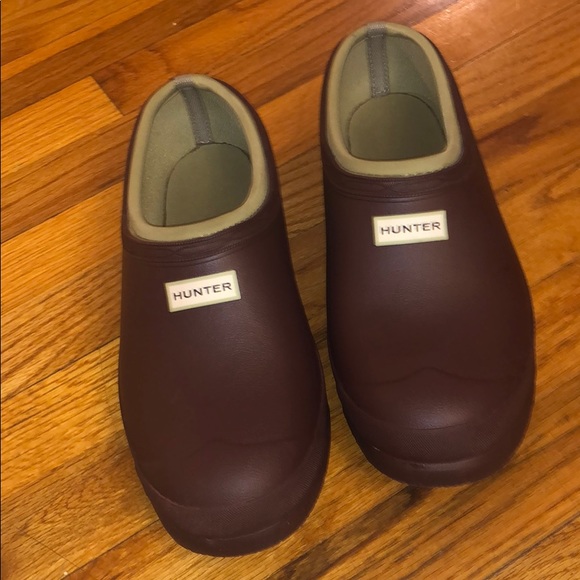 hunter clogs black